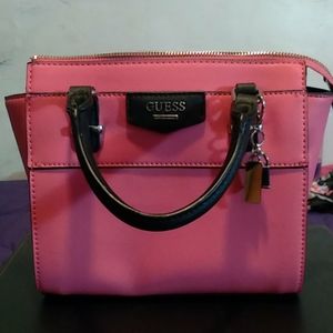 AUTHENTIC  Satchel Guess handbag
